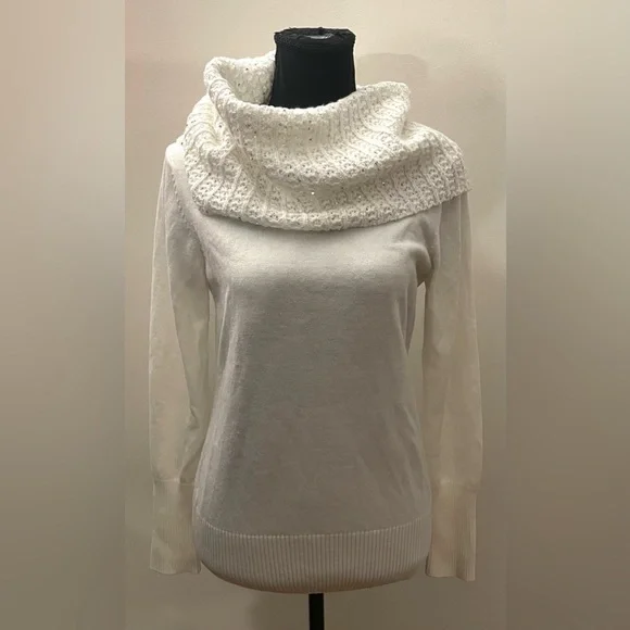 New York & Company- White Cowl Neck Sweater Size S - Picture 1 of 8